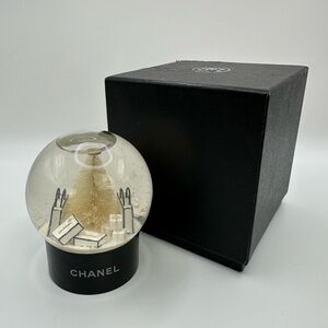 Chanel Holiday Christmas Snow Globe With Box